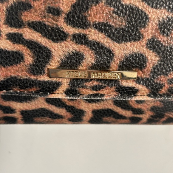 Steve Madden Crossbody purse - Picture 4 of 10